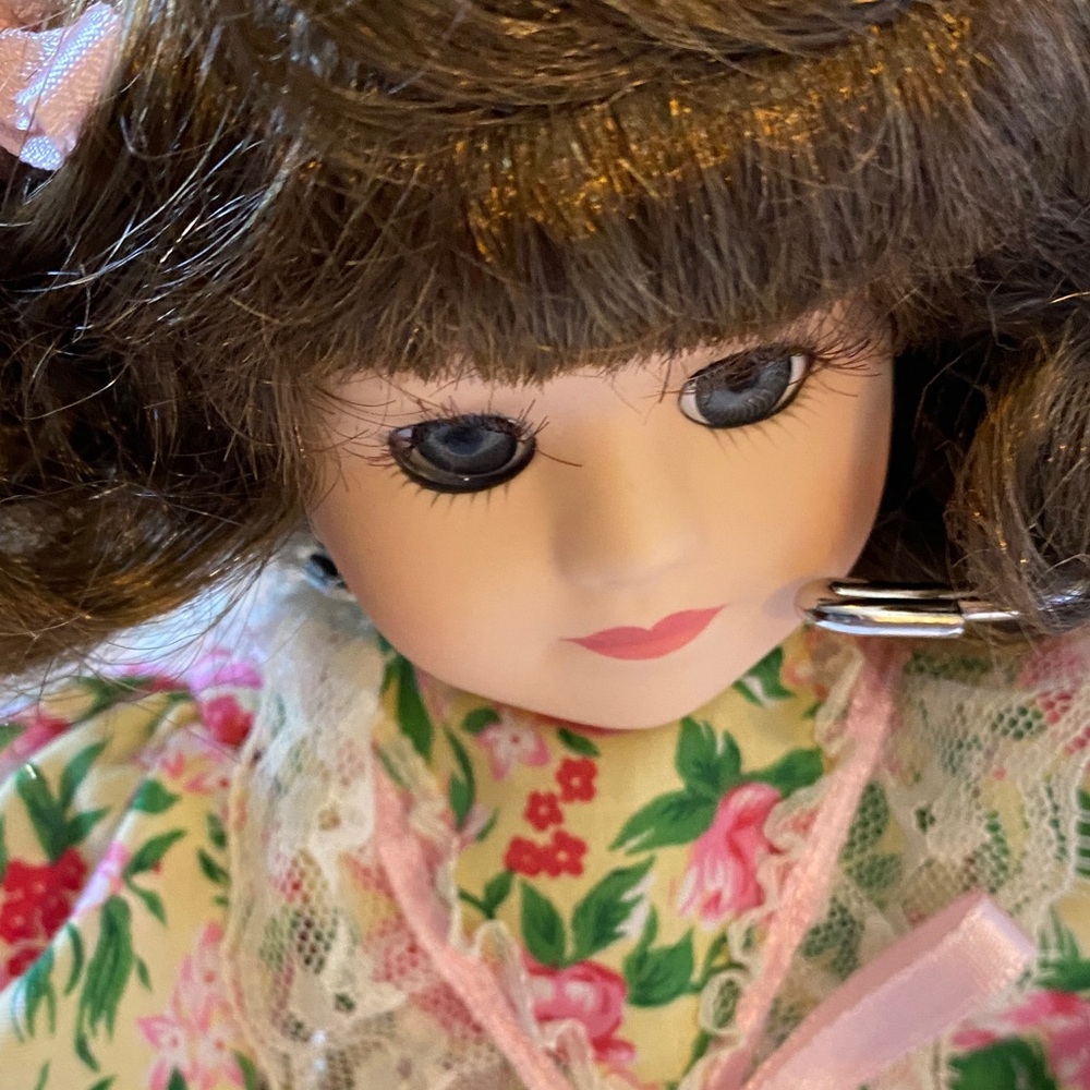 Floral Dress Porcelain Doll in Box - Picture 8 of 10